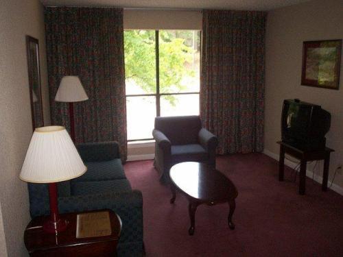 Rime Garden Inn & Suites Irondale Номер фото